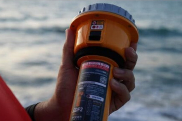 Säkerhet ombord: LED-teknik utmanar nödblosset